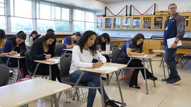 cellphone-ban-in-classrooms-1280.jpg